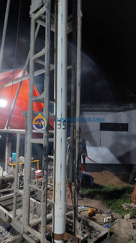 Pengeboran Sumur Bor di PT PP London Sumatera