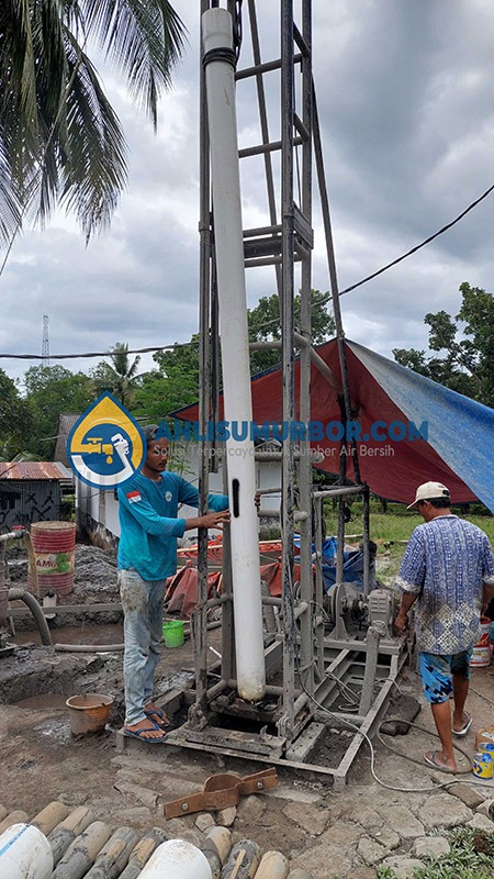 Pengeboran Sumur Bor di PT PP London Sumatera