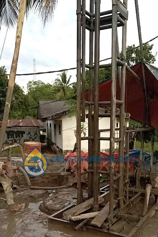 Pengeboran Sumur Bor di PT PP London Sumatera