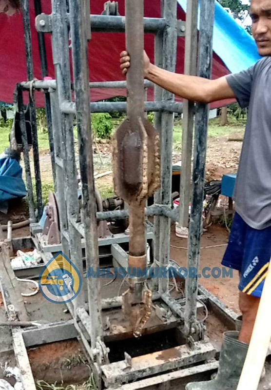 Pengeboran Sumur Bor di PT PP London Sumatera
