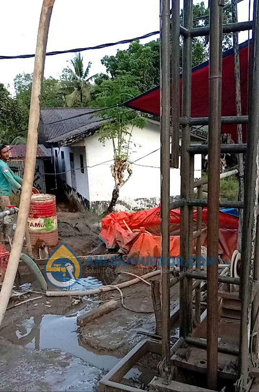 Pengeboran Sumur Bor di PT PP London Sumatera