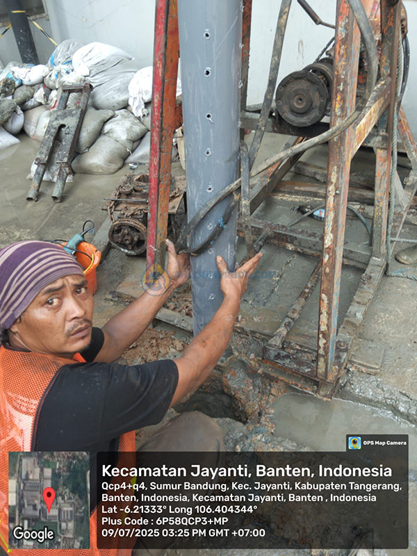 Tahapan pengeboran sumur bor dan pemasangan pipa casing di Serang Banten